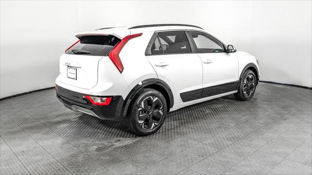 Used 2023 Kia Niro Wind w/ Wind Preserve Package FWD image 8