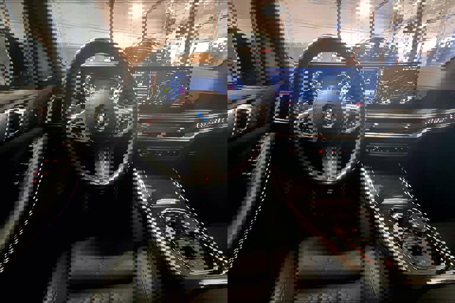 Used 2024 BMW X5 xDrive40i w/ M Sport Package image 5