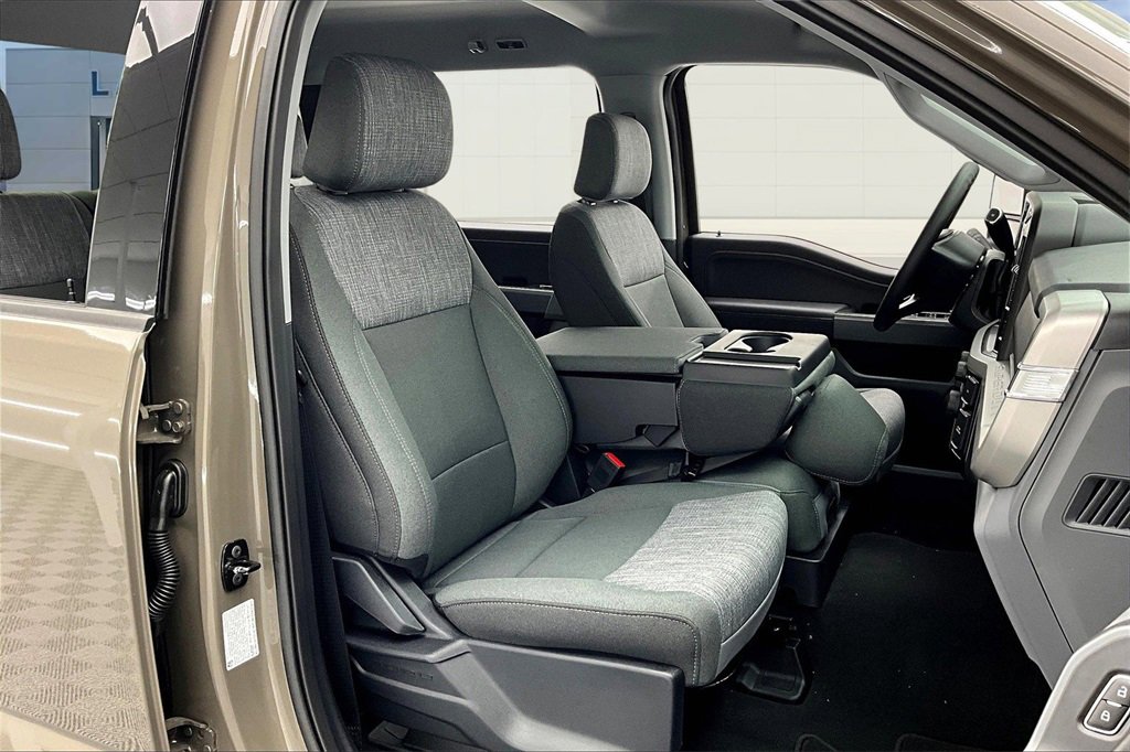 New 2026 Ford F250 XLT w/ XLT Premium Package image 11