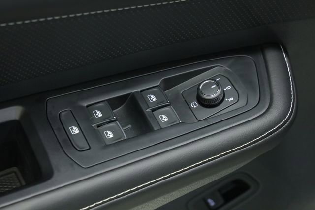 New 2025 Volkswagen Atlas SEL Premium R-Line image 37