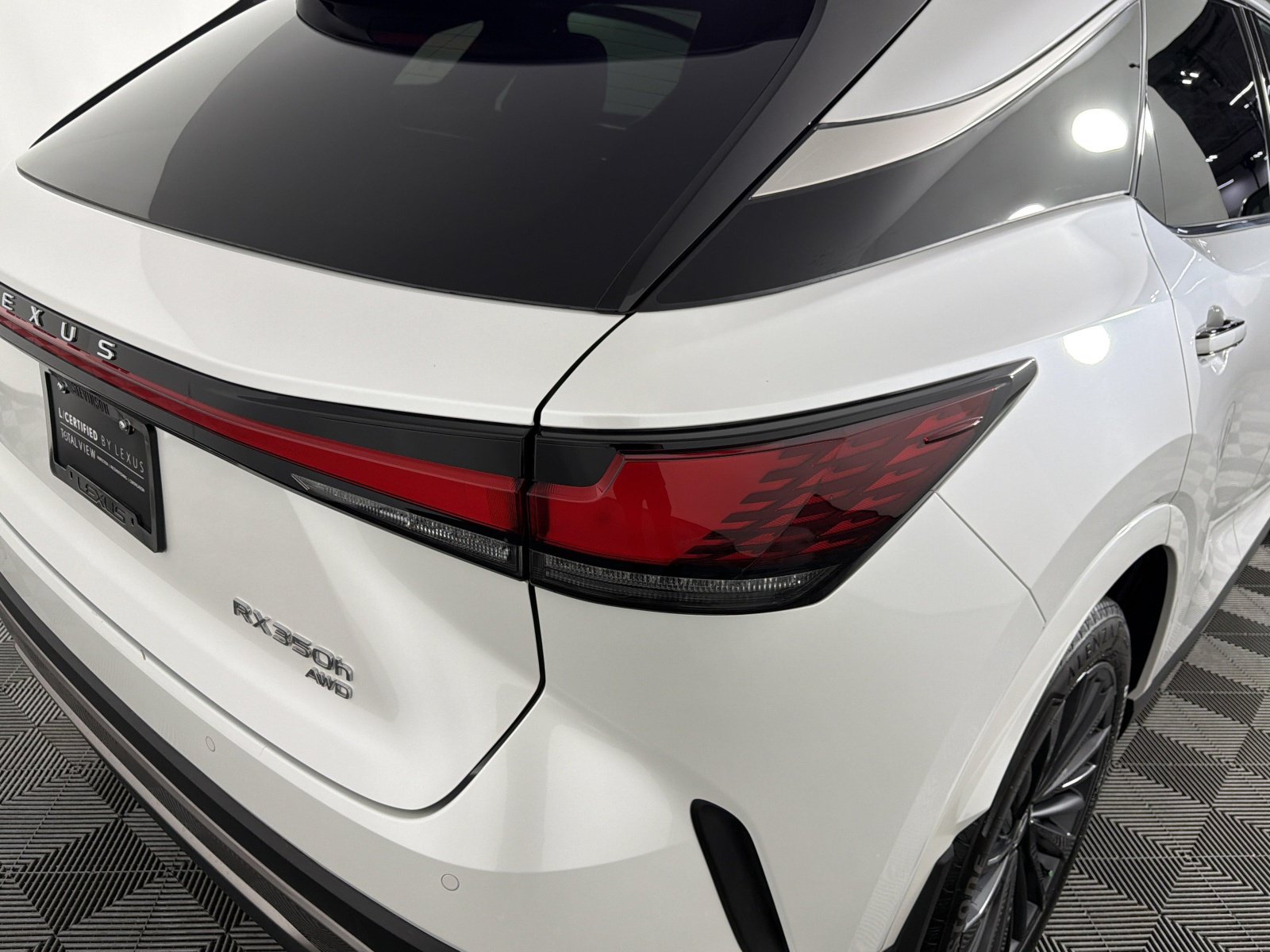 Certified 2025 Lexus RX 350h AWD/4WD image 30