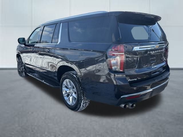 Used 2023 Chevrolet Suburban Premier image 2