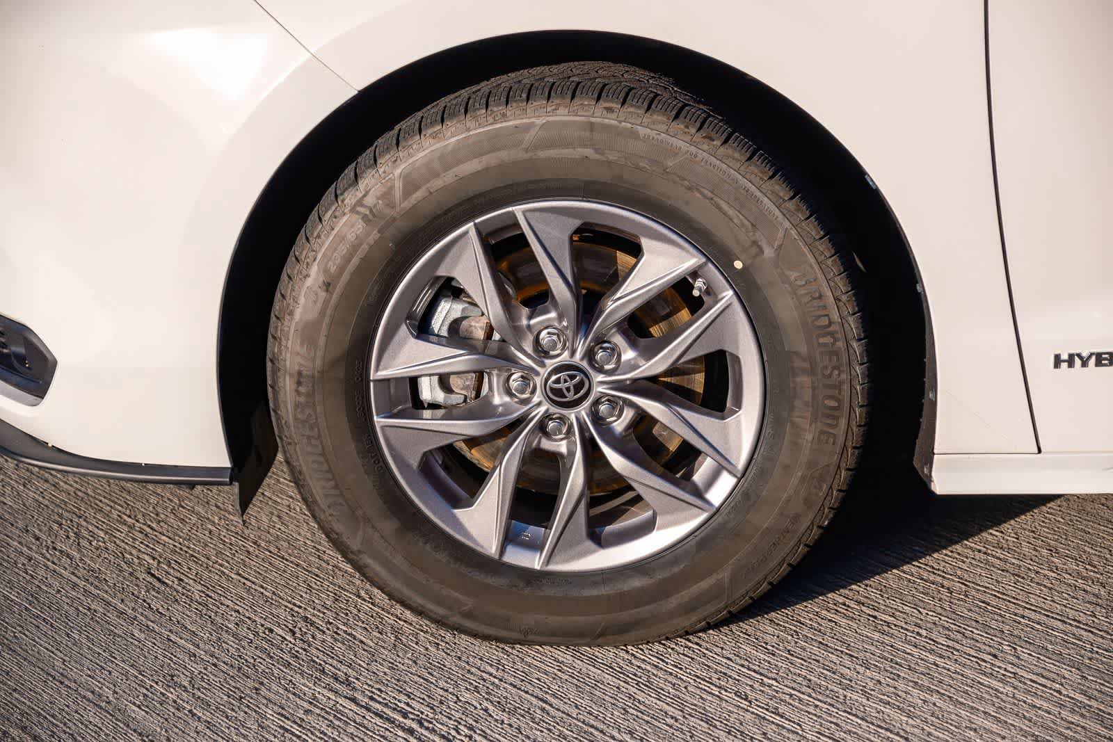Certified 2021 Toyota Sienna LE AWD/4WD image 10