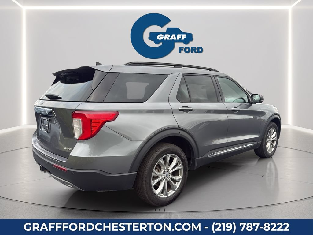 Used 2024 Ford Explorer XLT w/ Equipment Group 202A AWD/4WD image 8