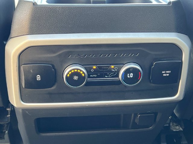 Used 2023 Ford Expedition XLT AWD/4WD image 27