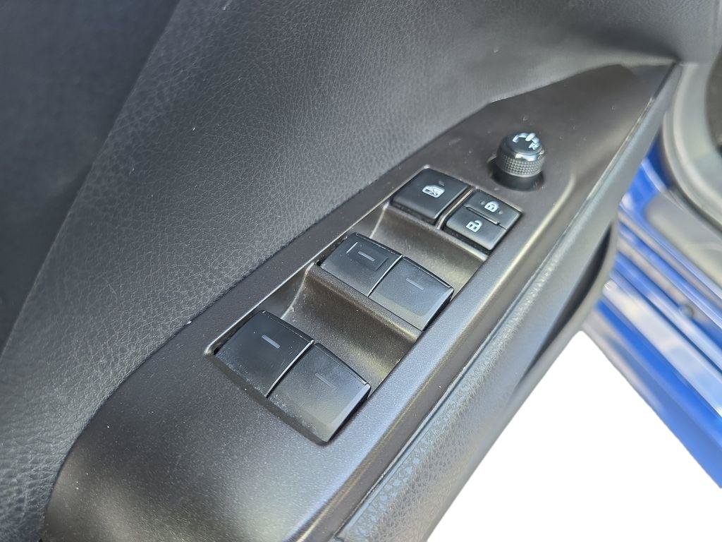 Used 2024 Toyota Camry SE FWD image 8