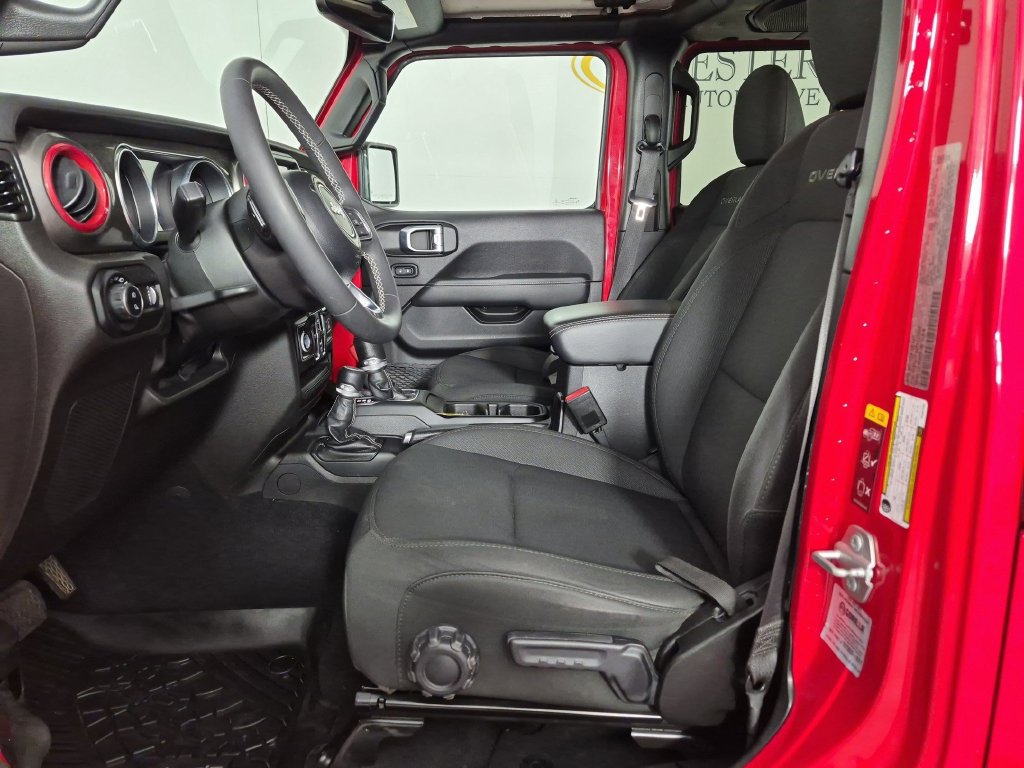 Used 2023 Jeep Gladiator Overland AWD/4WD image 14