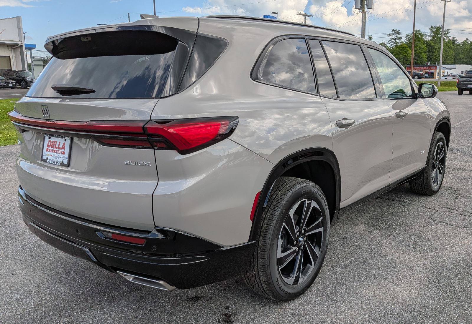 New 2026 Buick Enclave Sport Touring w/ Power Package AWD/4WD image 8
