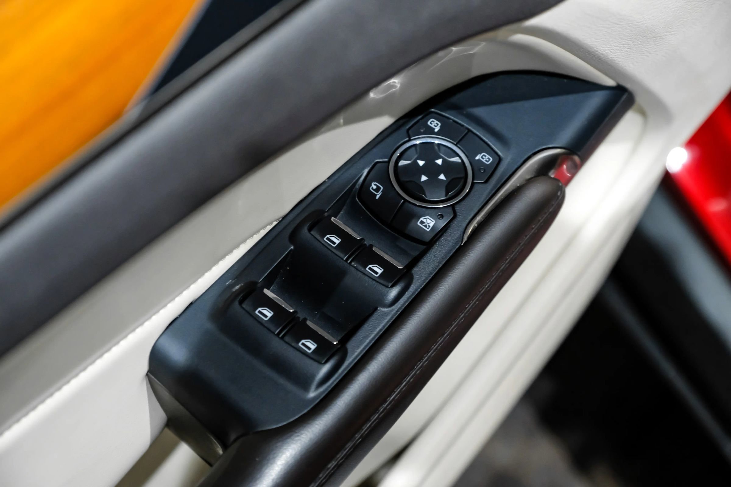 Used 2017 Lincoln MKC Select w/ Select Plus Package image 45