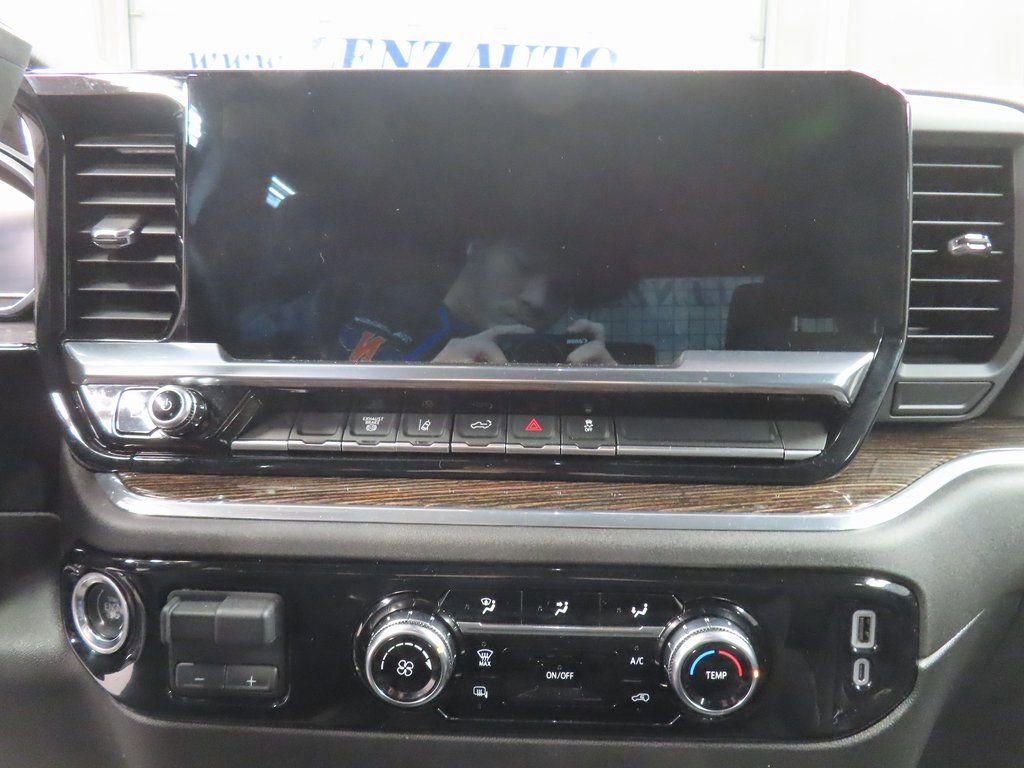 Used 2024 GMC Sierra 2500 SLE image 46