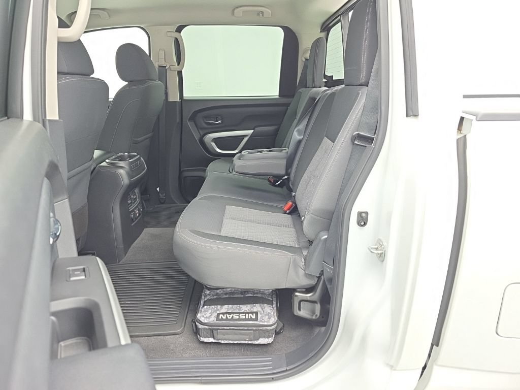Used 2021 Nissan Titan SV w/ SV Convenience Package AWD/4WD image 42