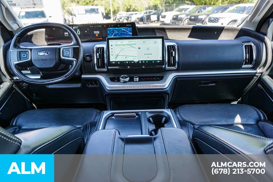 Used 2025 Ford Expedition Platinum AWD/4WD image 28