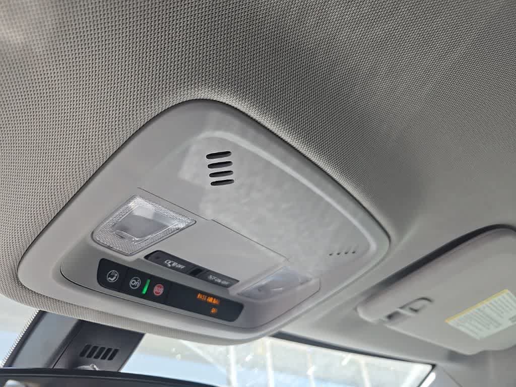 Used 2019 Chevrolet Traverse LS FWD image 15