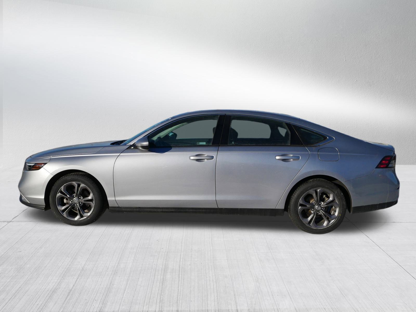 Used 2023 Honda Accord EX image 4