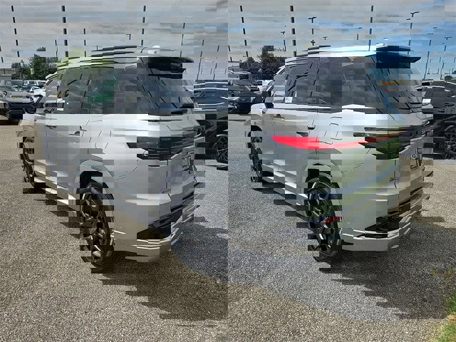 New 2025 Lexus TX 500h AWD image 5