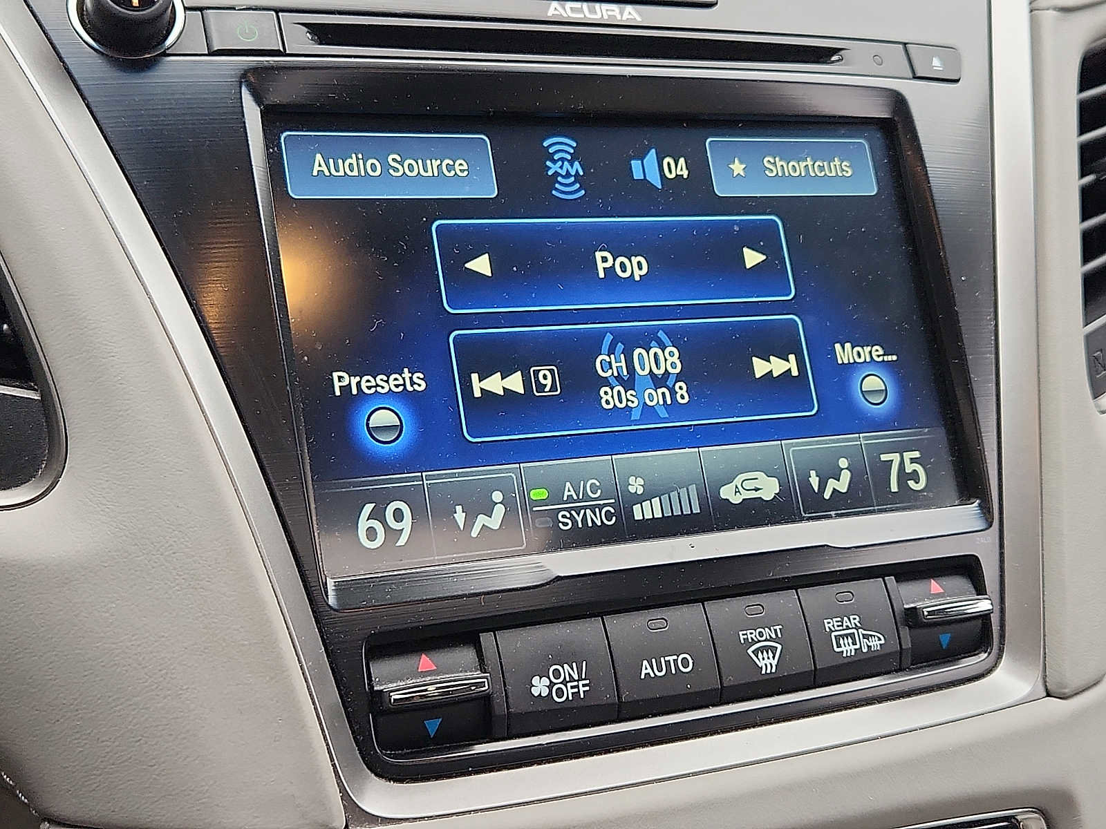 Used 2015 Acura RLX w/ Technology Package image 18