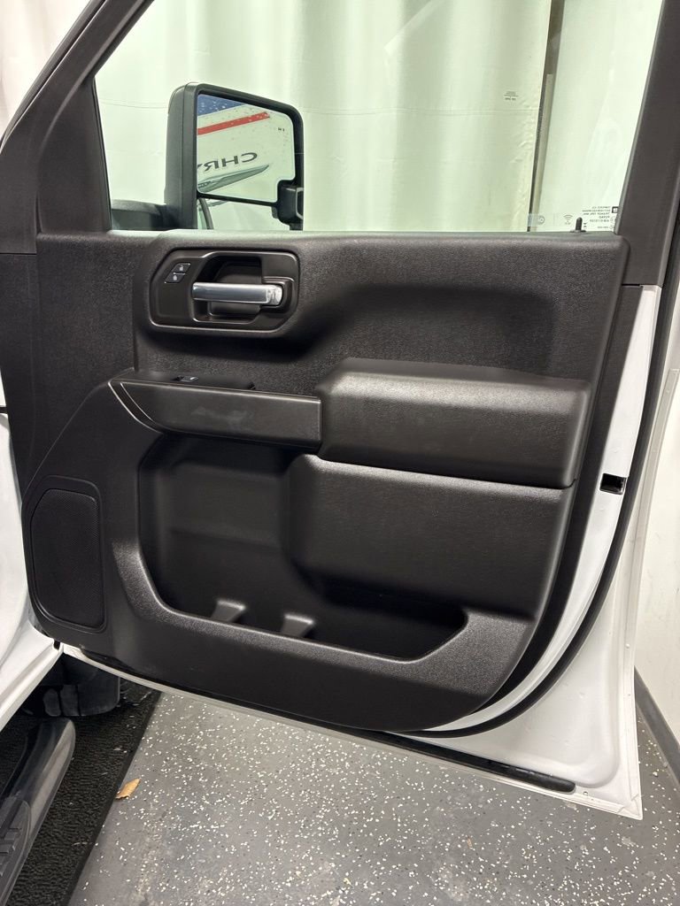 Used 2025 Chevrolet Silverado 2500 Custom w/ Custom Value Package image 28
