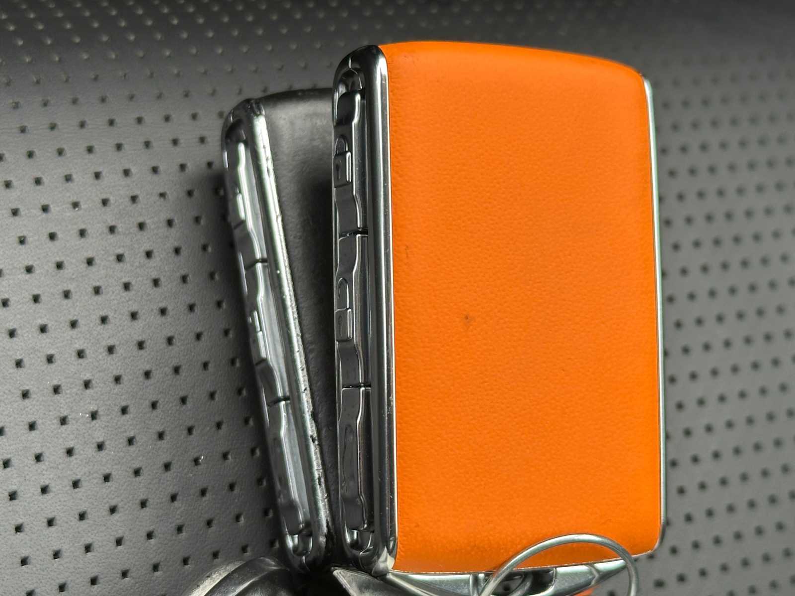 Certified 2021 Volvo XC60 T8 Inscription w/ Advanced Package image 32