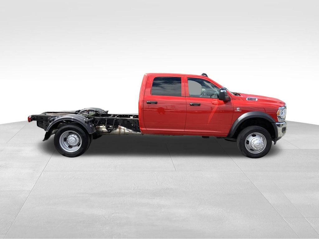 Used 2024 RAM 5500 Tradesman w/ Chrome Appearance Group AWD/4WD image 7