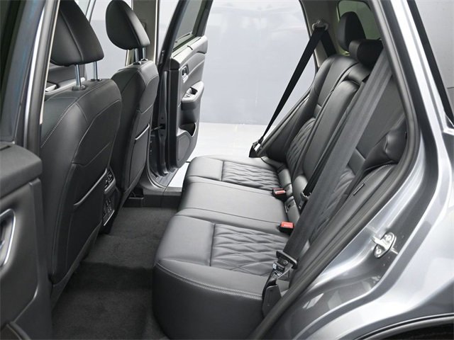 New 2026 Nissan Rogue Platinum image 9
