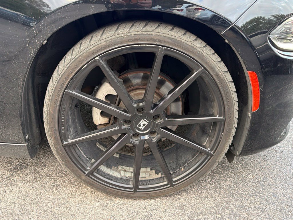 Used 2015 Dodge Charger R/T RWD image 10