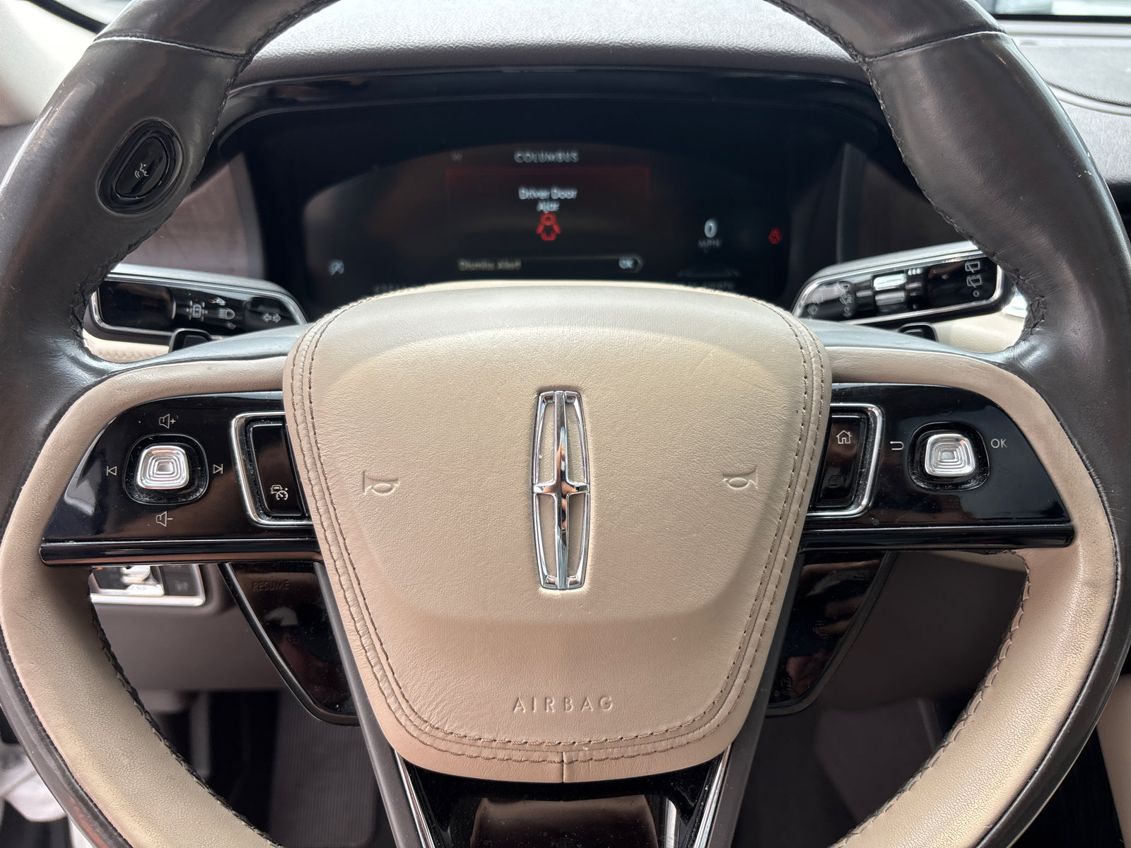 Used 2020 Lincoln Aviator Reserve w/ Equipment Group 202A AWD/4WD image 16