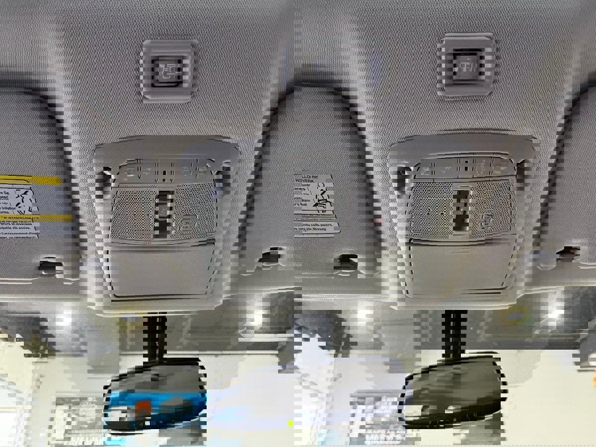 Used 2020 Nissan Pathfinder Platinum FWD image 20