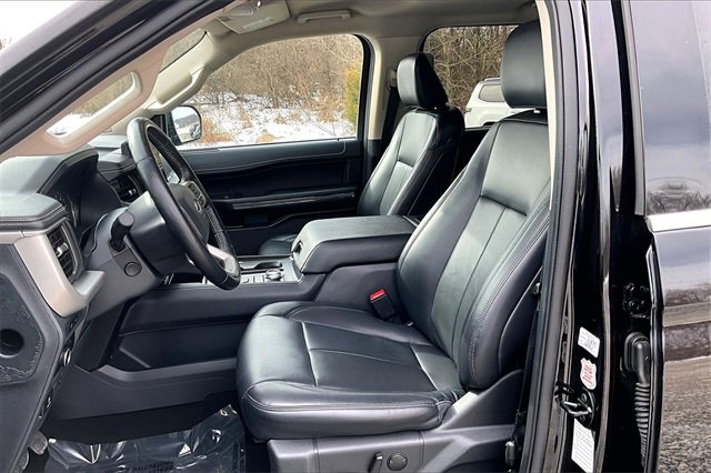 Used 2024 Ford Expedition Max XLT image 25