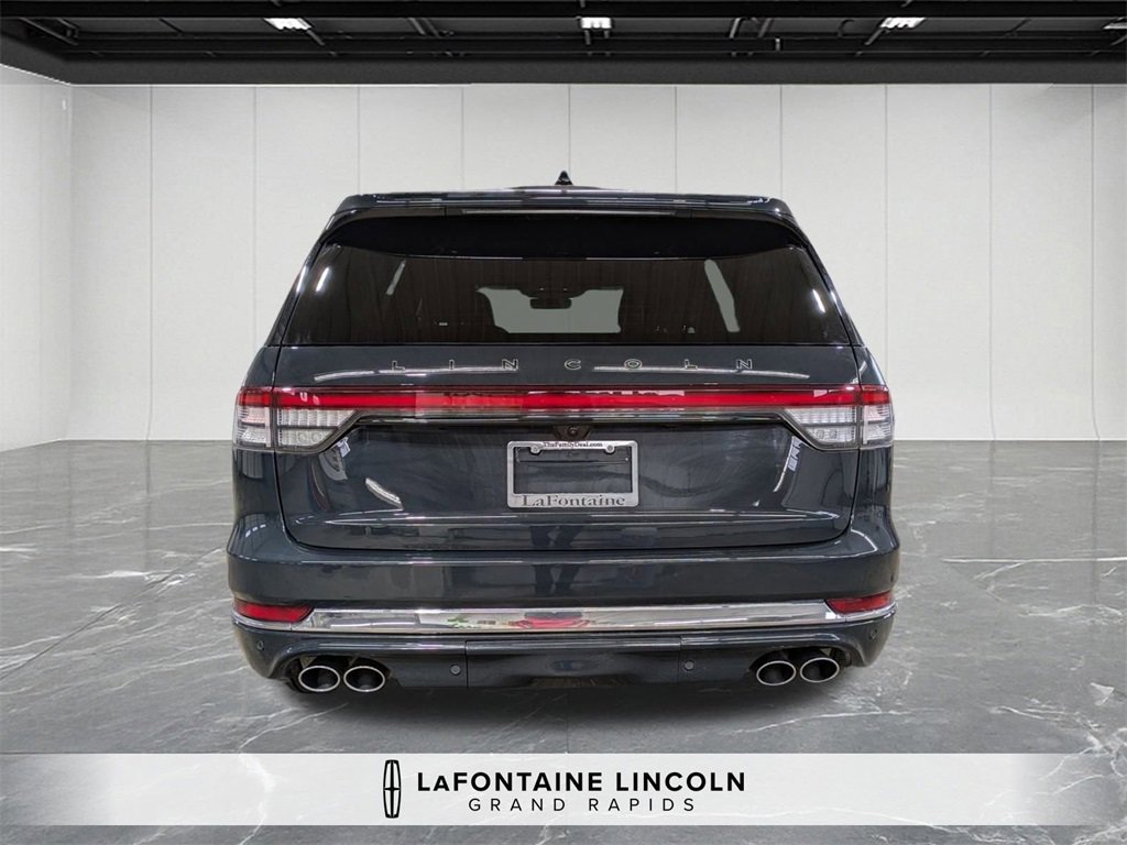 Certified 2025 Lincoln Aviator Black Label image 4