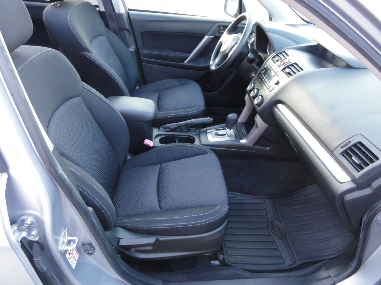 Used 2014 Subaru Forester 2.5i Premium w/ All-Weather Package image 11