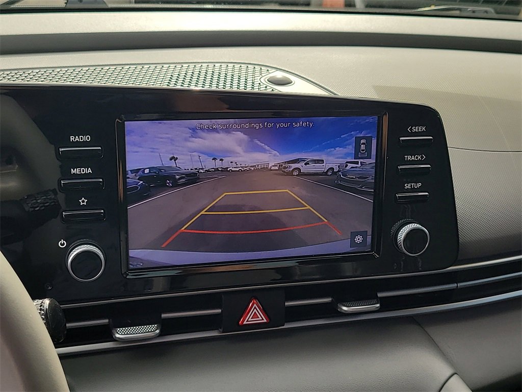 Used 2022 Hyundai Elantra SEL w/ Convenience + Premium Package image 20