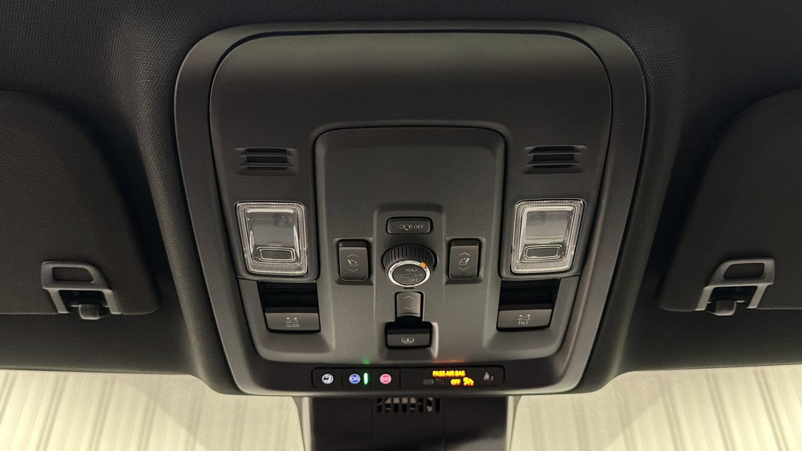 Used 2025 GMC Yukon XL Denali w/ Sun & Power Step Package AWD/4WD image 33