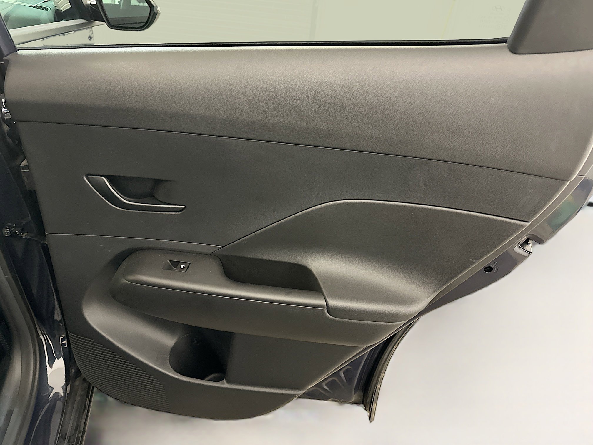 Used 2025 Hyundai Kona SEL image 30