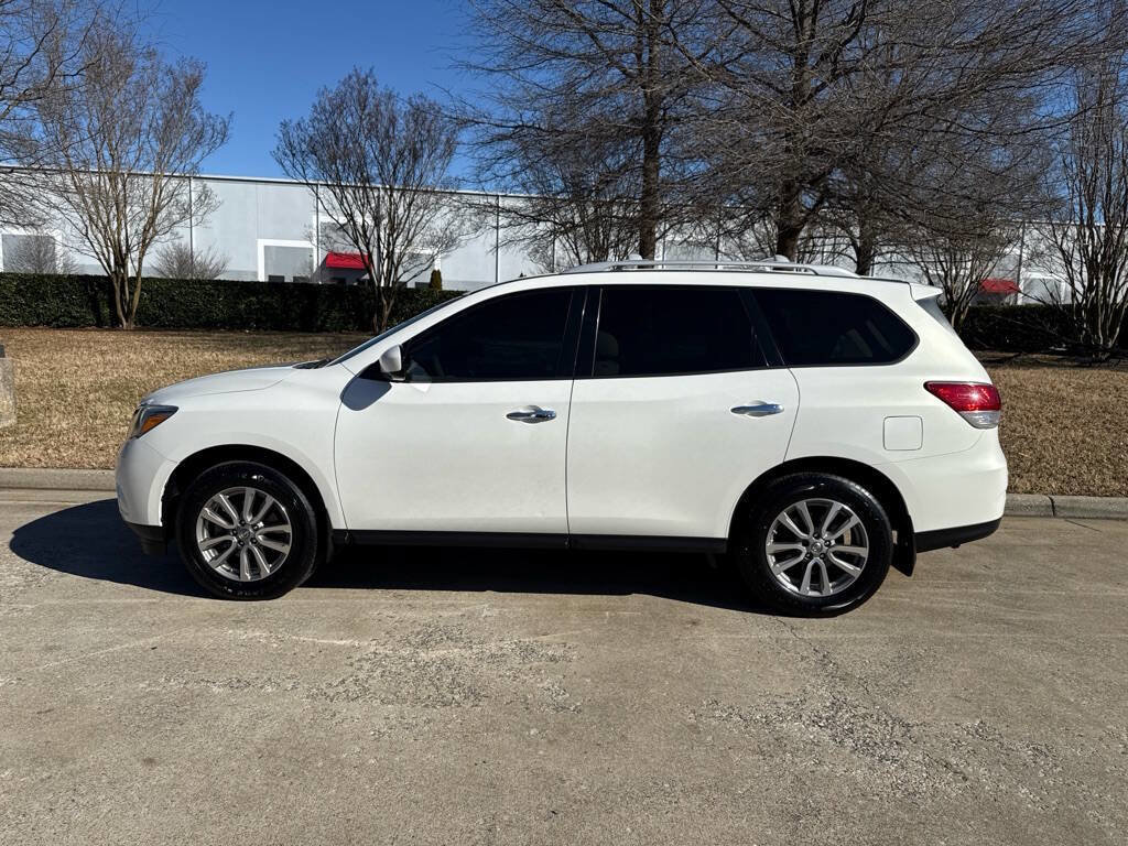 Used 2014 Nissan Pathfinder SV image 5