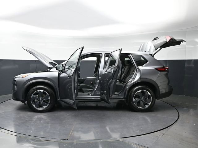 Used 2025 Nissan Rogue SV AWD/4WD image 51