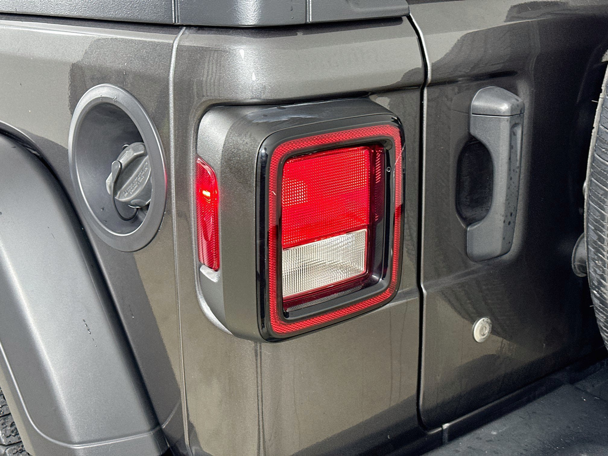 Used 2019 Jeep Wrangler Unlimited Sport S AWD/4WD image 38