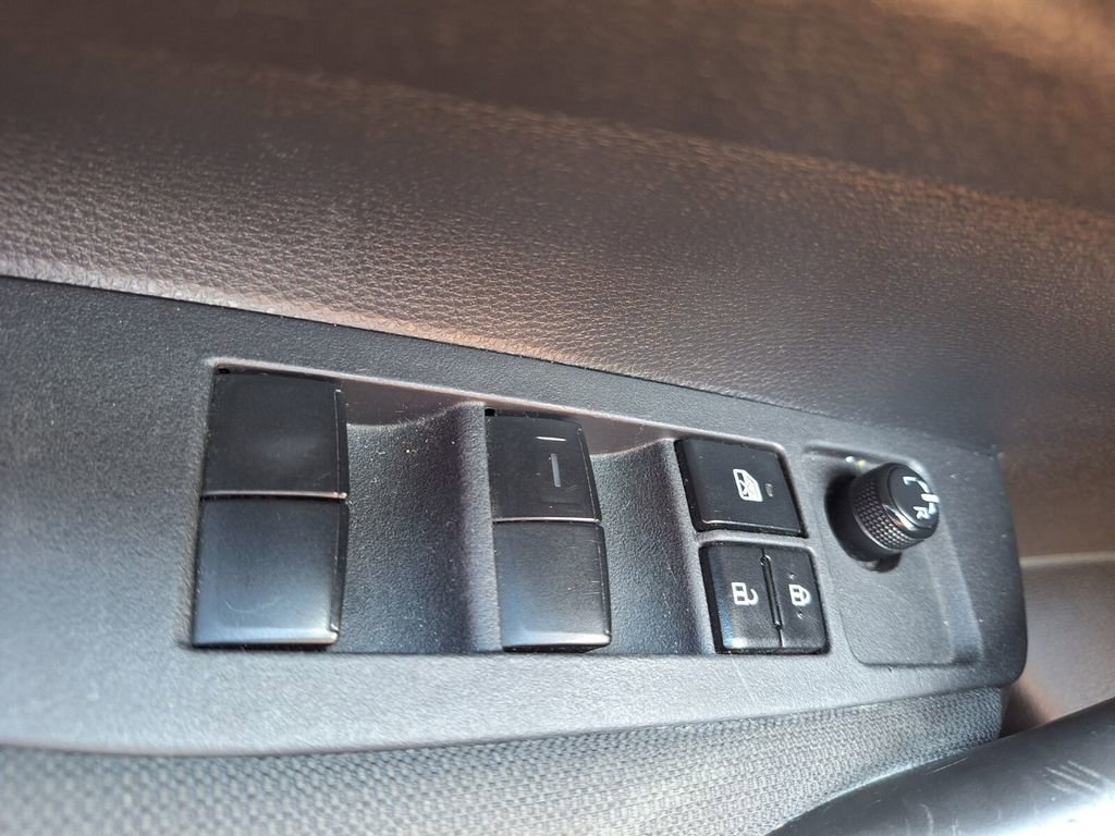 Used 2023 Toyota Corolla LE image 19