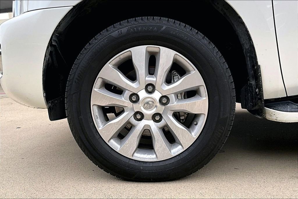 Used 2019 Toyota Sequoia Platinum AWD/4WD image 11