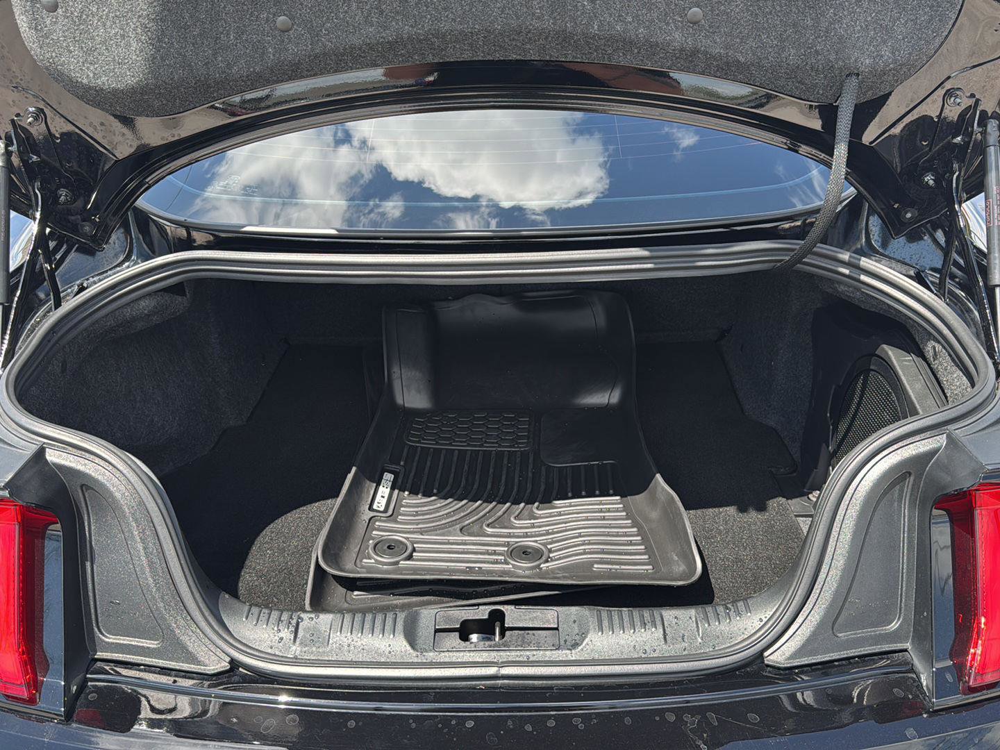 Used 2022 Ford Mustang Shelby GT500 w/ Technology Package image 29