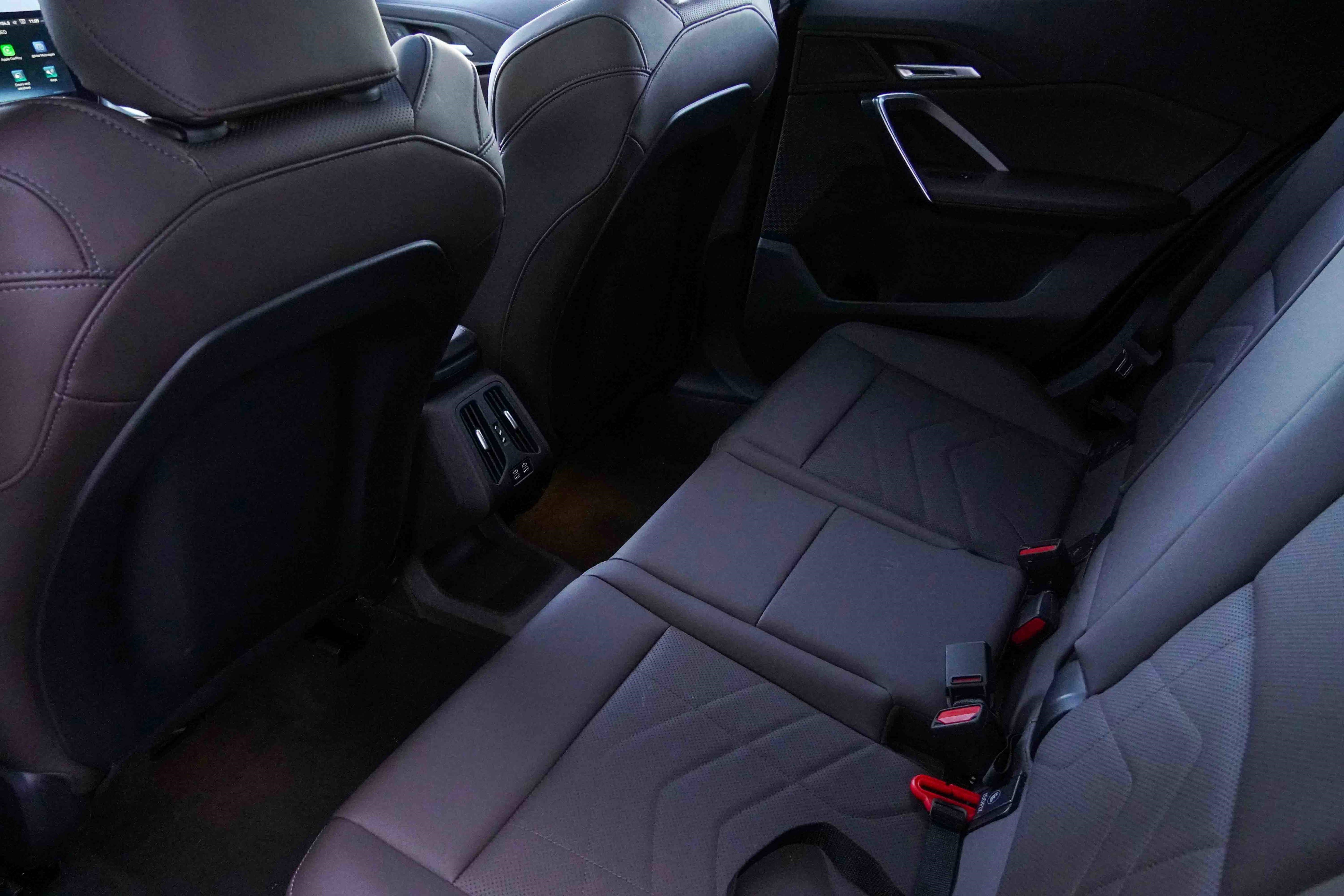 Certified 2025 BMW X2 xDrive28i image 34