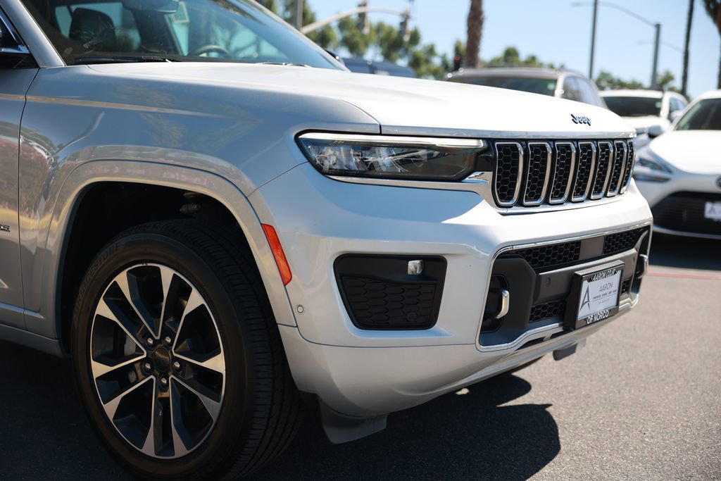 Used 2023 Jeep Grand Cherokee Overland RWD image 7