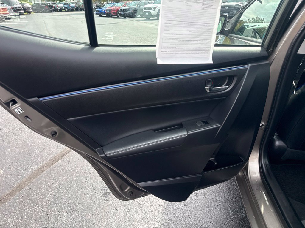 Certified 2017 Toyota Corolla SE w/ SE Premium Package FWD image 16