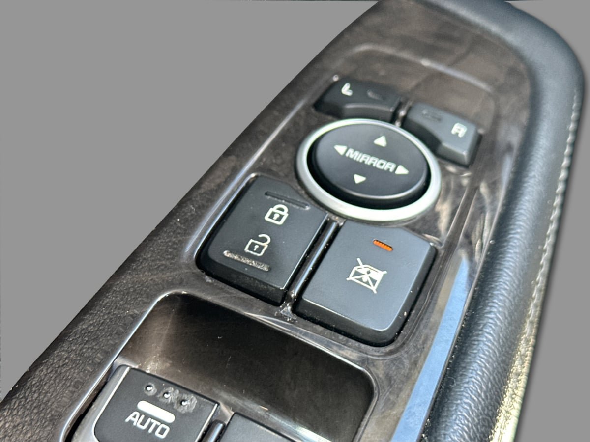 Used 2017 Kia Sorento EX FWD image 42