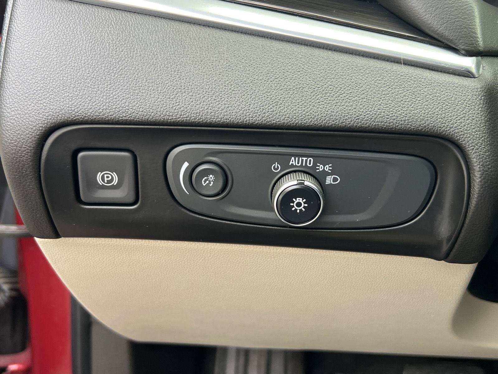 Used 2019 Buick Enclave Essence w/ Trailering Package, 5000 lbs. AWD/4WD image 28
