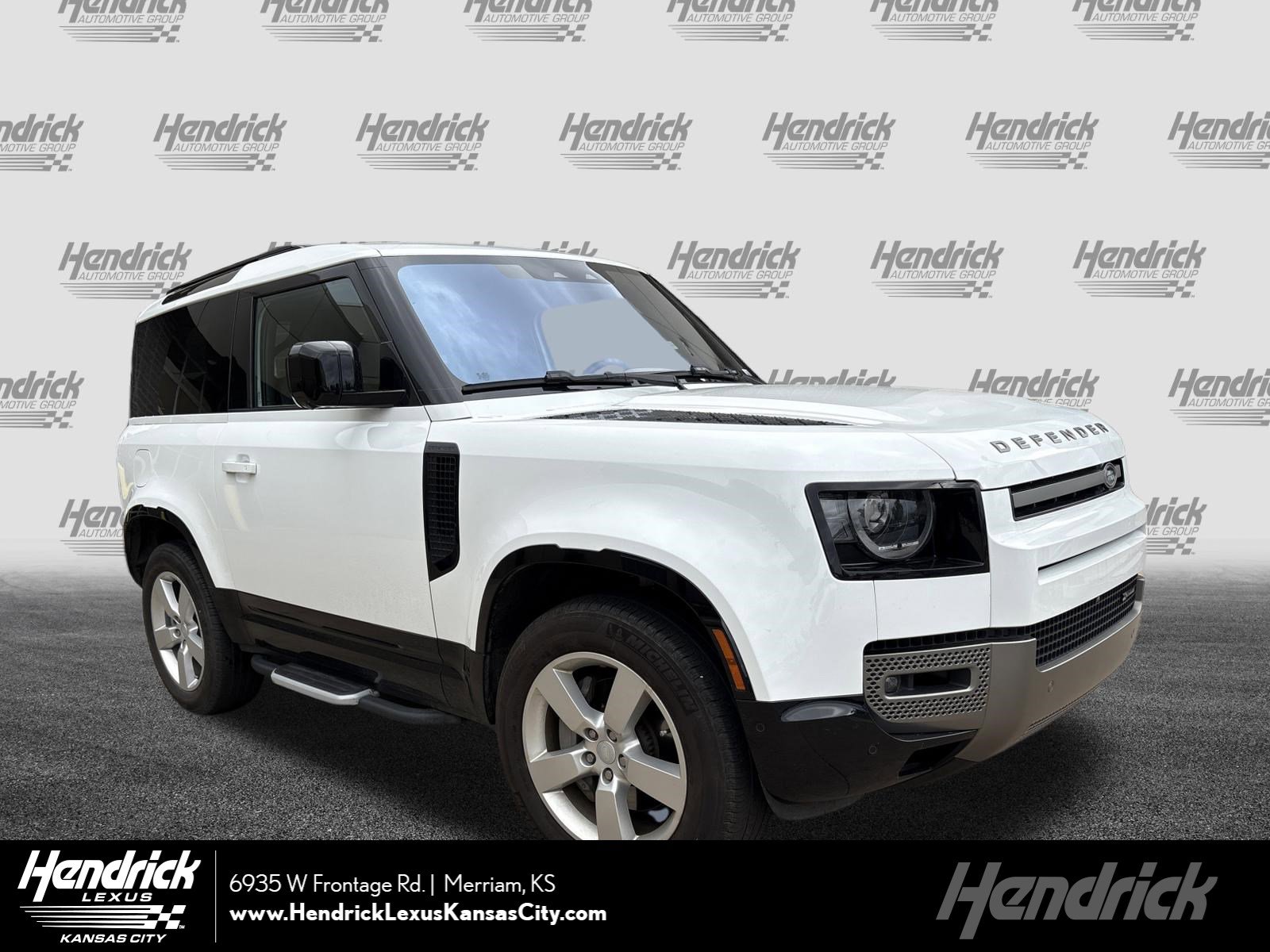 Used 2023 Land Rover Defender 90 X-Dynamic SE AWD/4WD image 1