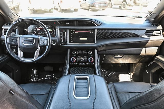 Used 2023 GMC Yukon XL Denali w/ Advanced Technology Package image 13