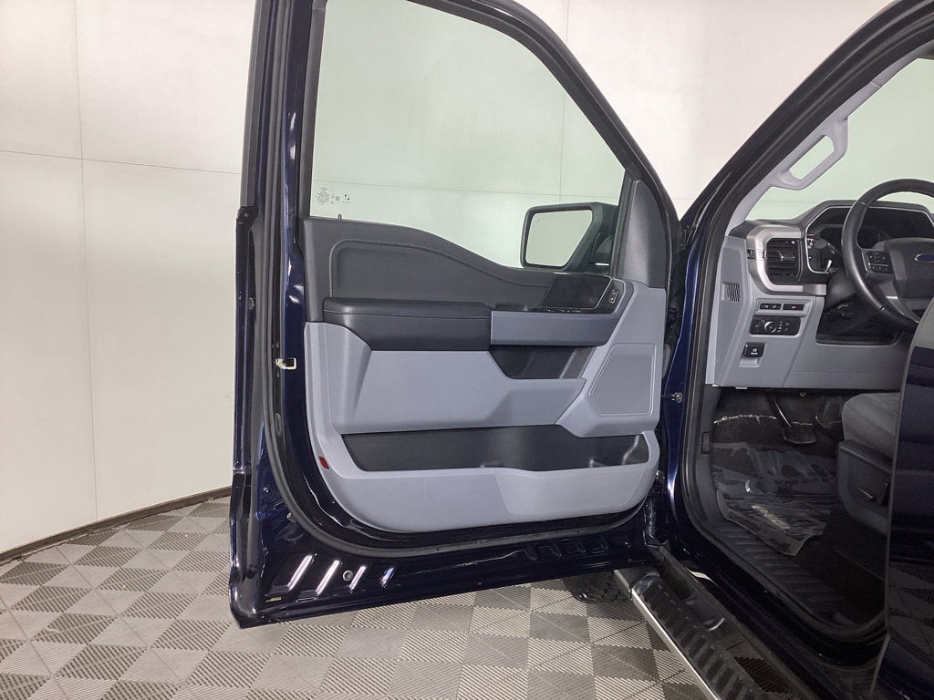 Used 2022 Ford F150 XLT w/ Equipment Group 302A High image 16