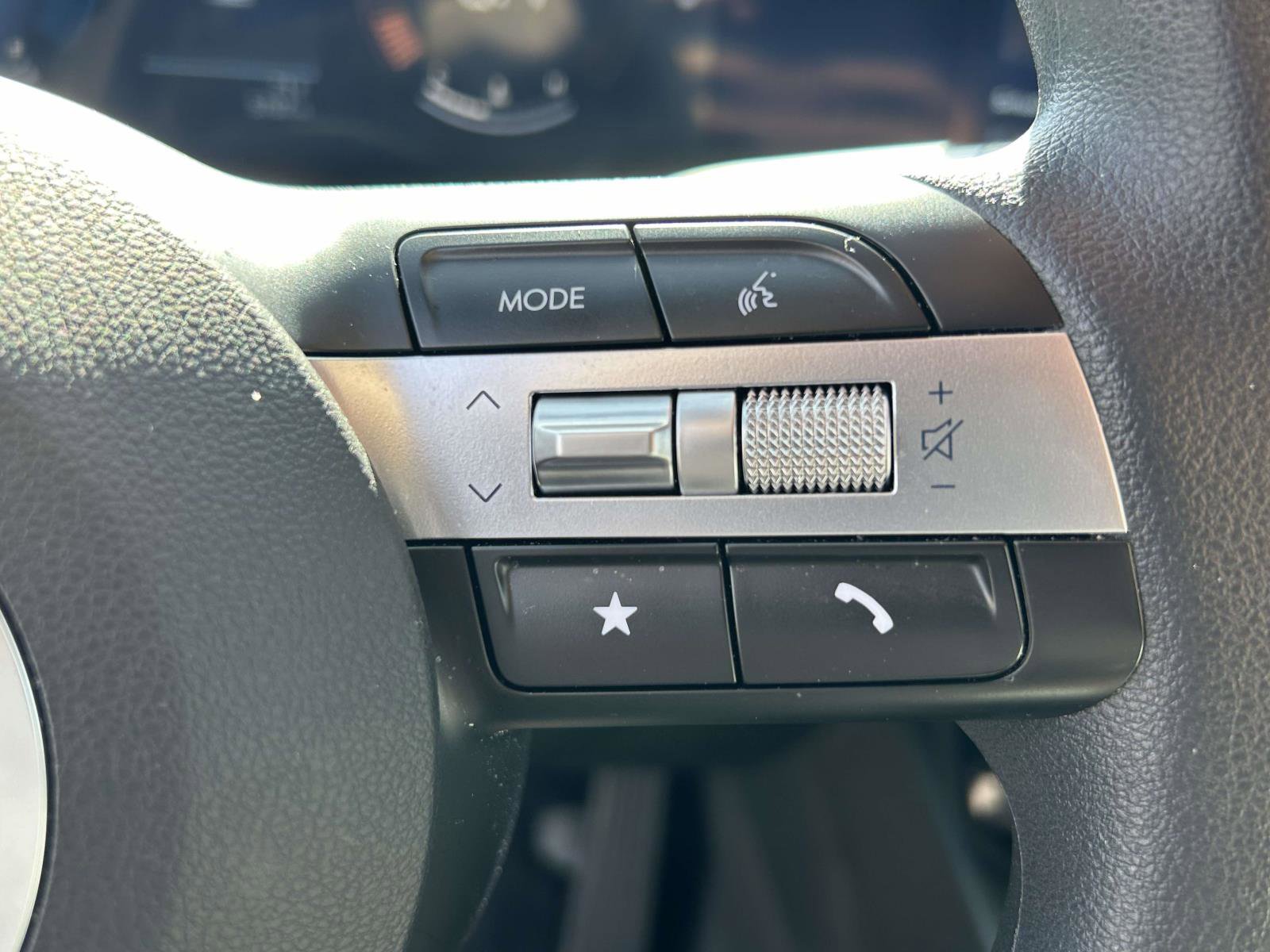 Used 2025 Hyundai Santa Cruz SEL image 21