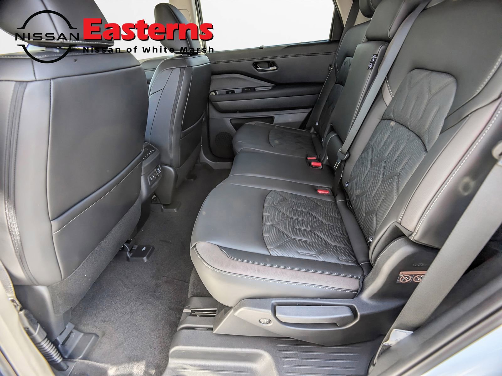 New 2026 Nissan Pathfinder Platinum AWD/4WD image 22