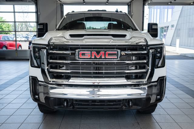 Used 2024 GMC Sierra 2500 SLE w/ SLE Value Package; AWD/4WD image 2